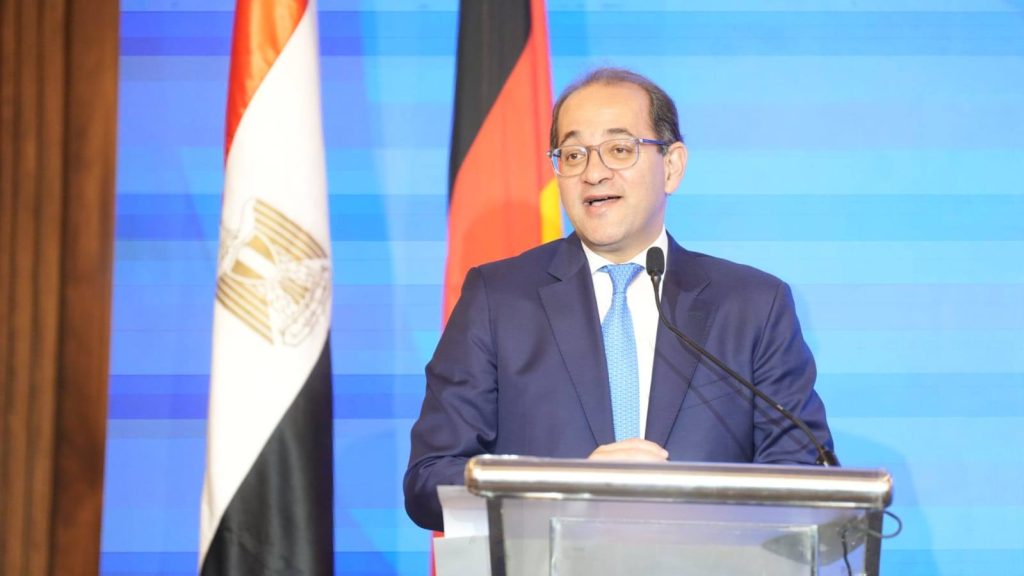 وزير-المالية:-نستهدف-توجيه-المزيد-من-الاستثمارات-الحكومية-لتطوير-وصيانة-البنية-التحتية-للصحة-والتعليم